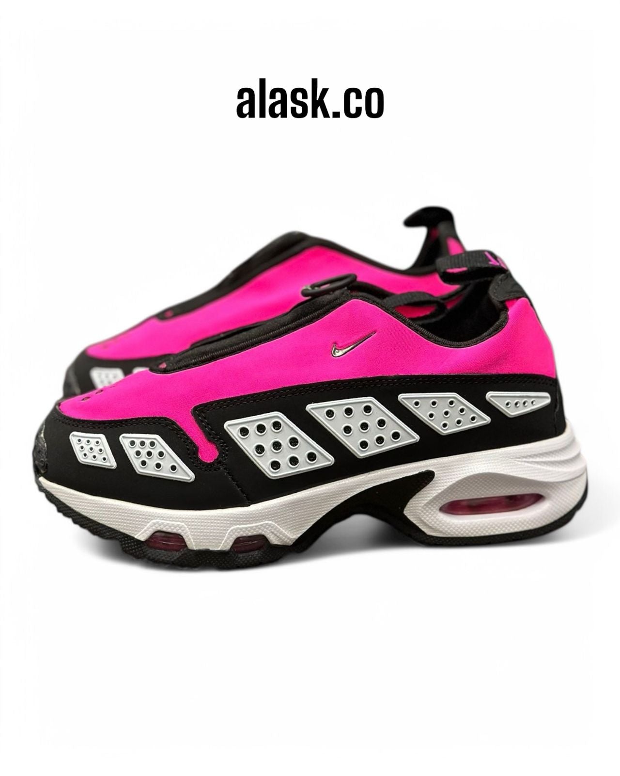 N I K E. SUNDER DAMA ROSADO ON