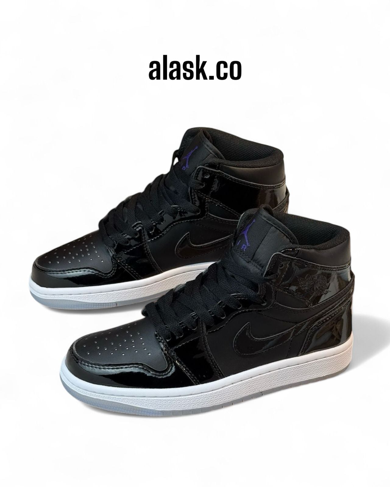 N I K E RETRO 1 CHAROL BOTA DAMA