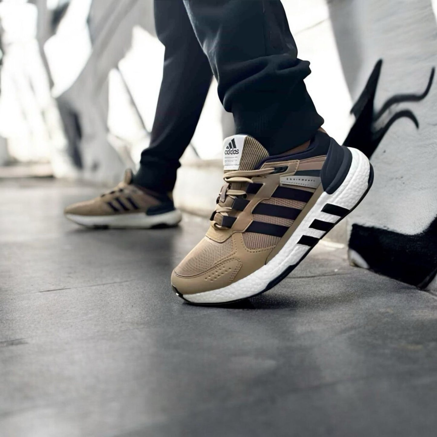 ad¡das EQUIPAMENT HOMBRE MARRON