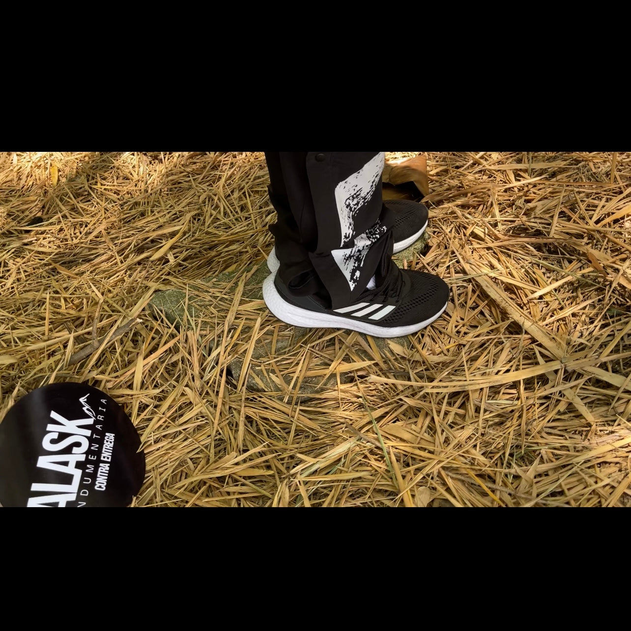 ADDAS PUREBOOST HOMBRE  N/B