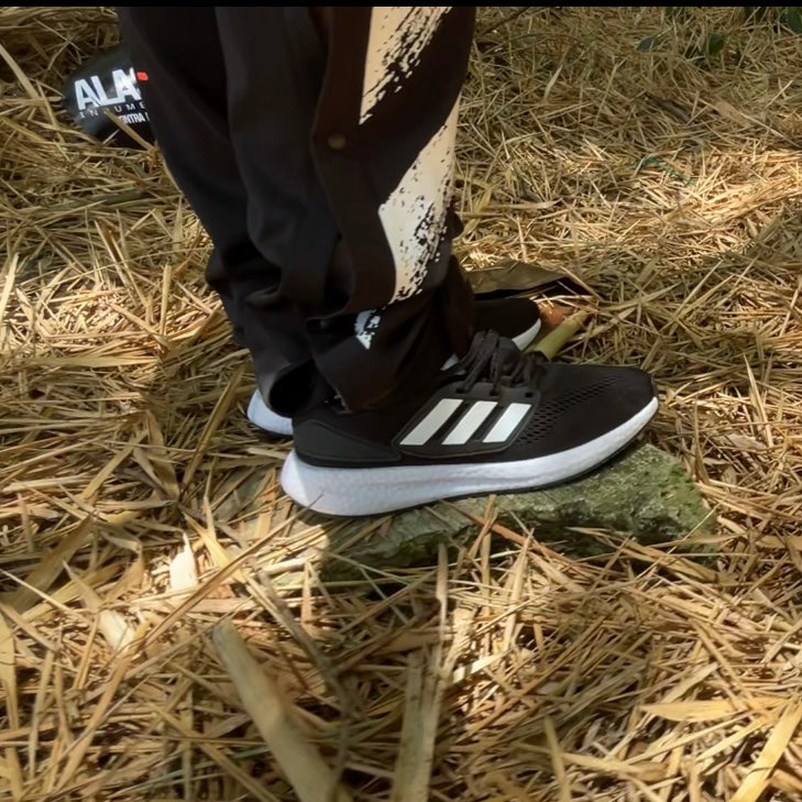 ADDAS PUREBOOST HOMBRE  N/B