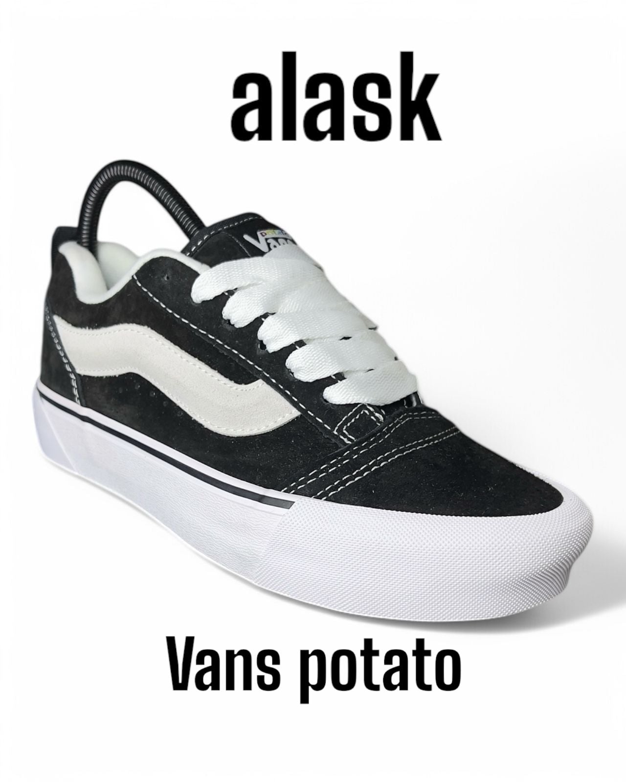 VANS POTATO DAMA NEGRA BLANCA INCLUYE CORDONES
